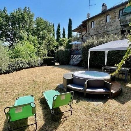Rustico Jacuzzi & Wine Apartment La Collina Luaran gambar