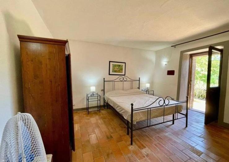 Rustico Jacuzzi & Wine Apartment La Collina Luaran gambar