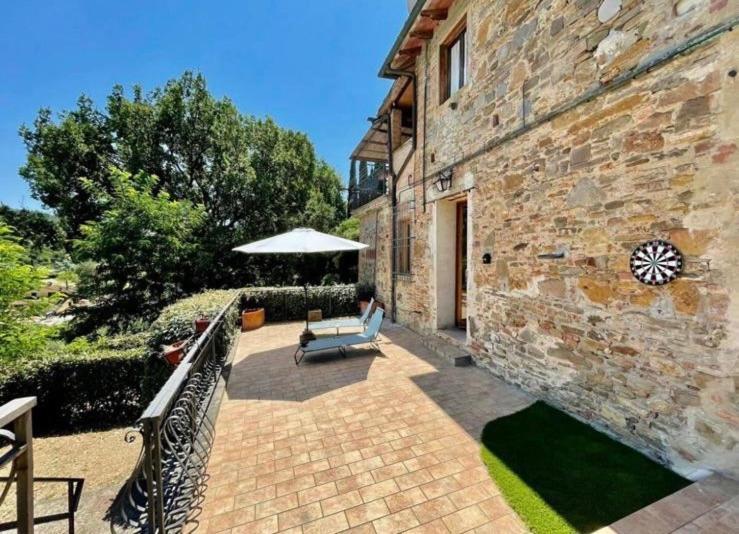 Rustico Jacuzzi & Wine Apartment La Collina Luaran gambar